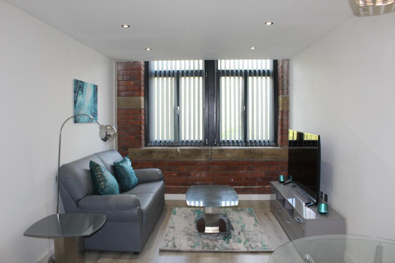 Luxury Serviced Apartment *